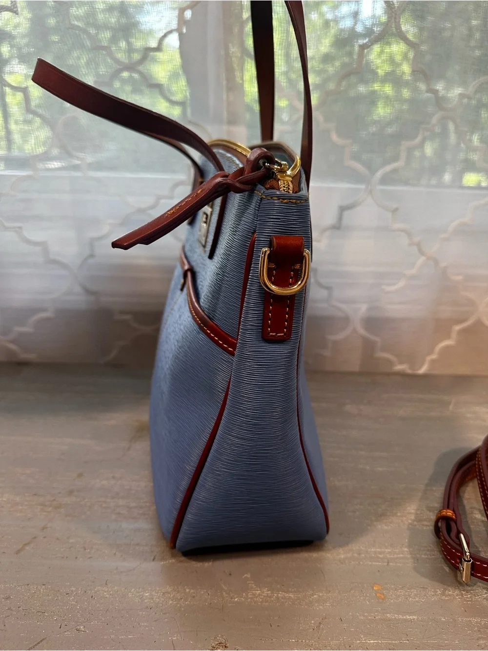 👜 Dooney & Bourke Small Daniela Satchel - Light Blue with Strap